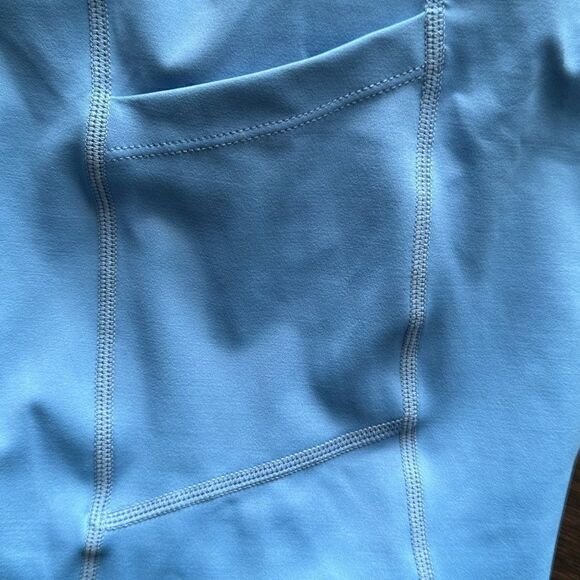 nwot Zyia Active Light N Tight Blue Steel HI Rise Capris 20", Size L - Picture 5 of 8